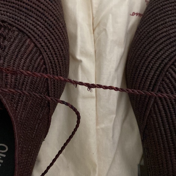 Salvatore Ferragamo Men’s size 10 woven raffia shoes, brown. - Picture 5 of 9